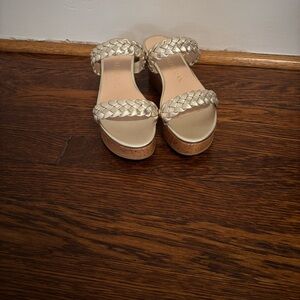NWT- no box- Stuart Weitzman Outlet
Aleena Woven Summer Slide Wedge size 7